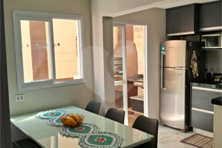 Casa de Vila à venda com 3 quartos, sendo 1 suíte, em Vila Pasti, Louveira, SP