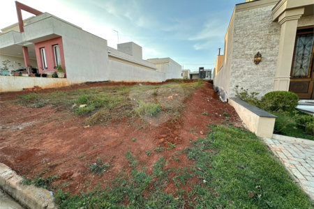 Casa à venda no condomínio Golden Ville, Itapetininga - SP