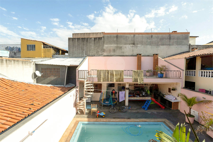 Sobrado à venda com 3 quartos, sendo 1 suíte, em Itaquera, São Paulo, SP