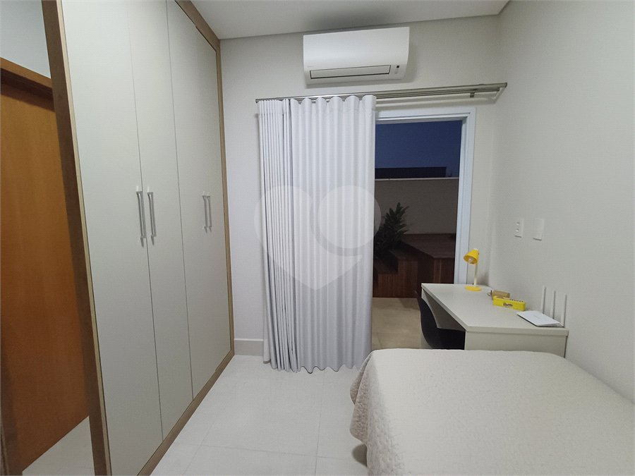 Casa à venda com 3 quartos, sendo 1 suíte, no condomínio Mantova, Indaiatuba - SP