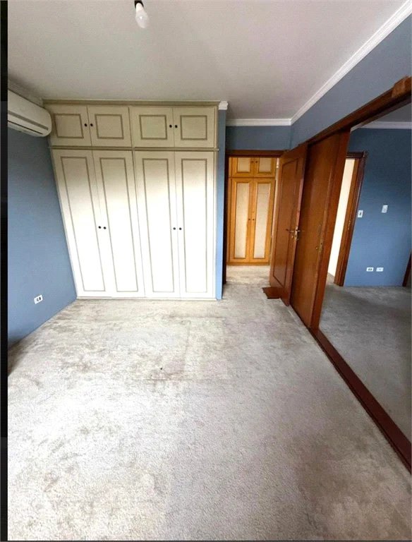 Casa à venda com 5 quartos, sendo 3 suítes,  em Jardim Leonor, São Paulo, SP