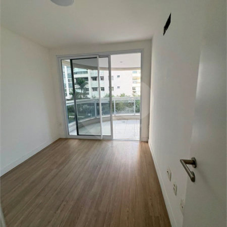 Apartamento à venda com 2 quartos, sendo 1 suíte,  em Camorim, Rio de Janeiro, RJ