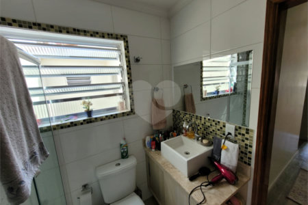 Sobrado à venda com 2 quartos em Vila Nivi, São Paulo, SP