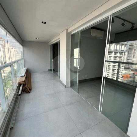 Apartamento à venda com 2 suítes em Indianópolis, São Paulo, SP
