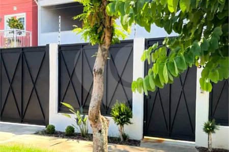 Sobrado à venda com 4 quartos, sendo 1 suíte, em Vila Alpes Suíços, Indaiatuba, SP
