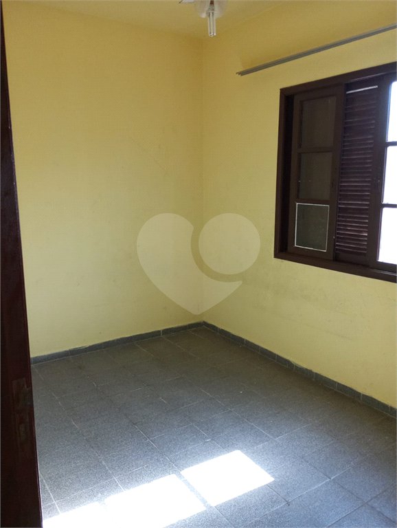 Casa à venda com 3 quartos, sendo 2 suítes, em Jardim Maria Duarte, São Paulo, SP