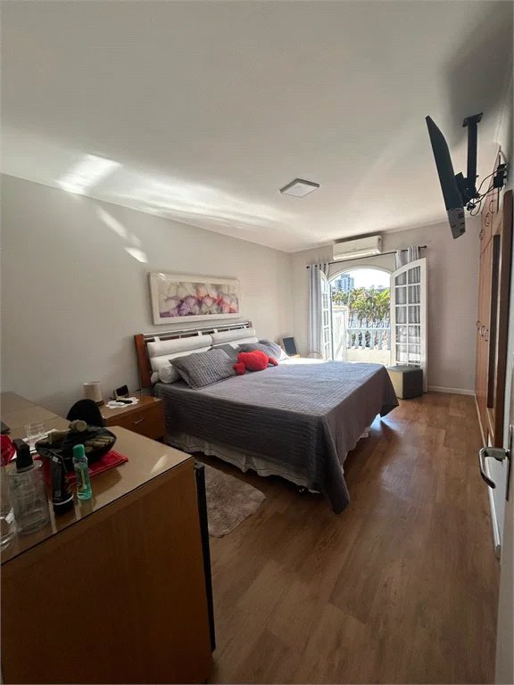 Sobrado à venda com 3 quartos, sendo 1 suíte, em Jardim Jussara, São Paulo, SP