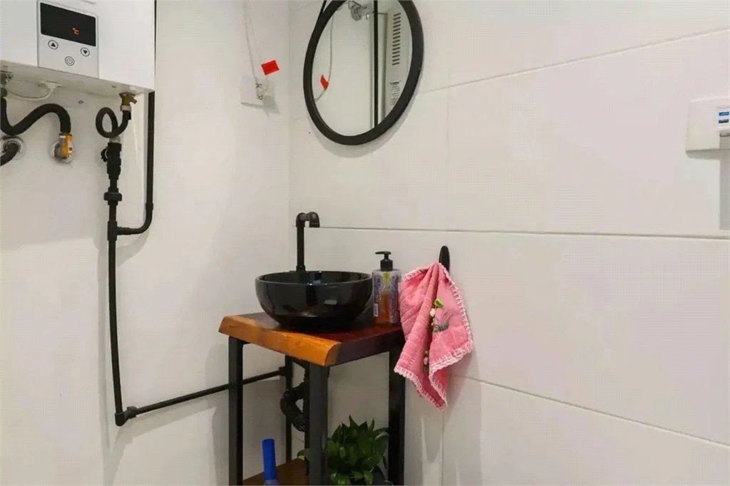 Casa à venda com 2 quartos, sendo 1 suíte, no condomínio Cube Real Parque, São Paulo - SP