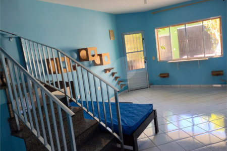 Casa à venda com 3 quartos em Jardim Santa Clara, Guarulhos, SP