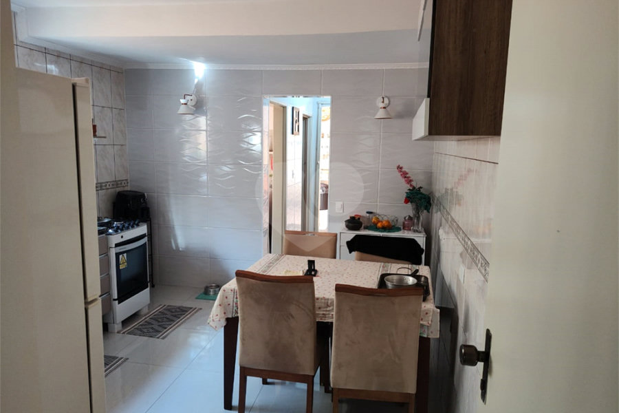 Sobrado à venda com 3 quartos, sendo 1 suíte, em Tremembé, São Paulo, SP