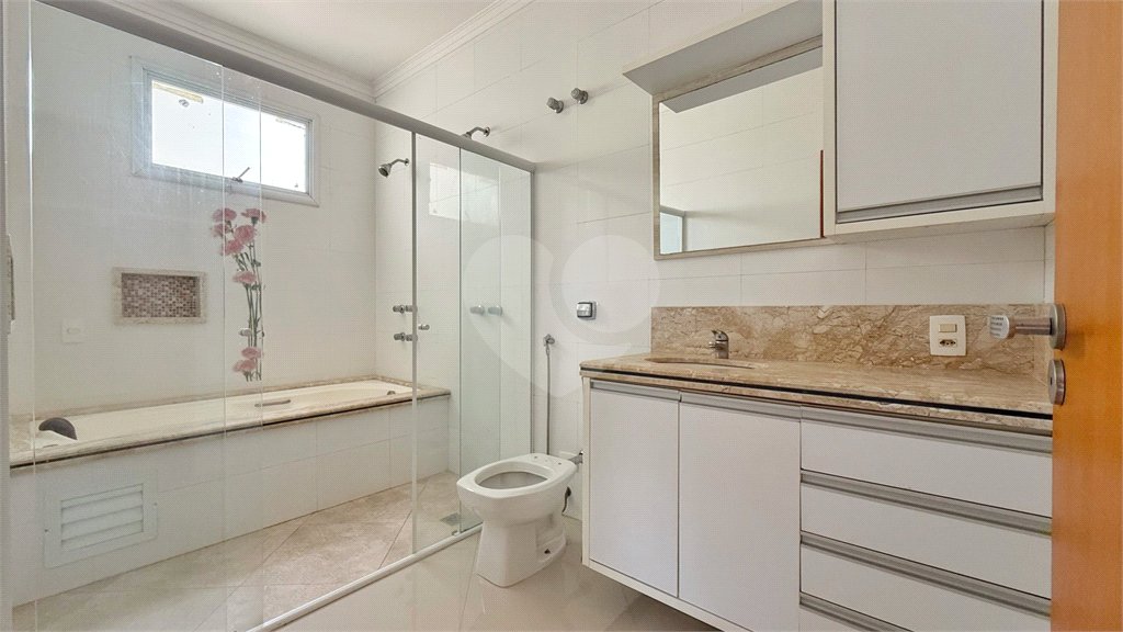 Casa à venda ou para alugar com 3 quartos, sendo 1 suíte,  no condomínio Portal de Itaici, Indaiatuba - SP