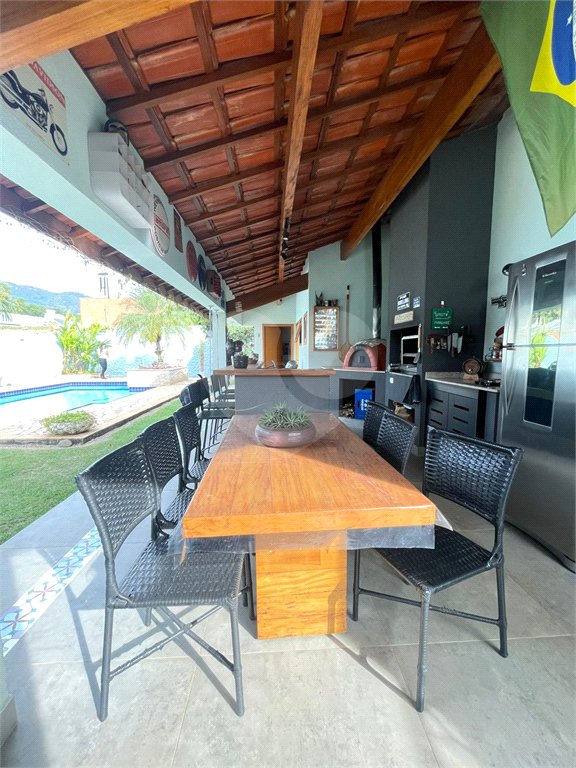 Casa à venda com 3 quartos, sendo 1 suíte, em Vila Esperia Ou Giglio, Atibaia, SP