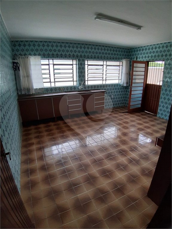 Sobrado à venda com 4 quartos, sendo 1 suíte, em Vila Gomes, São Paulo, SP