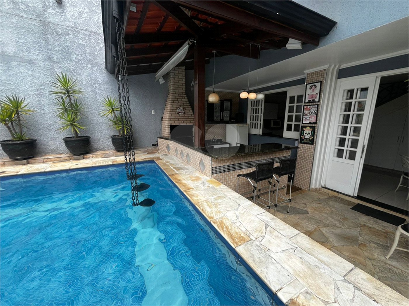 Casa à venda com 6 quartos, sendo 3 suítes, no Centro, Itapetininga, SP