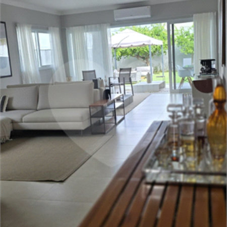 Casa à venda ou para alugar com 3 suítes no condomínio Residencial Helvétia Park, Indaiatuba - SP