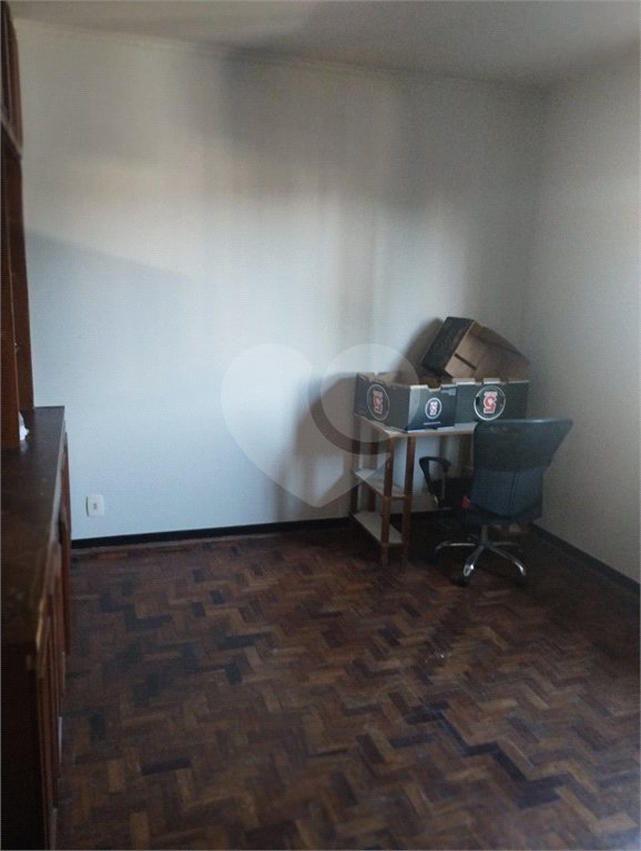 Sobrado à venda com 3 quartos, sendo 1 suíte, em Jardim Cordeiro, São Paulo, SP