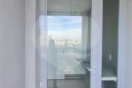 Apartamento à venda com 2 quartos, sendo 1 suíte,  em Pinheiros, São Paulo, SP