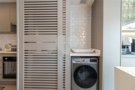 Apartamento à venda com 2 suítes em Santo Amaro, São Paulo, SP