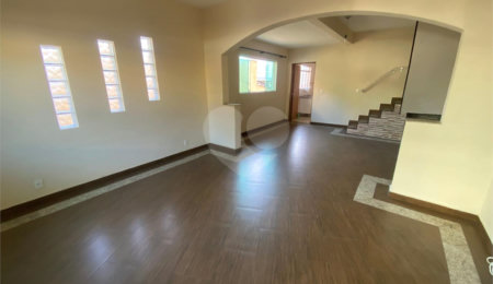 Casa à venda com 3 quartos, sendo 1 suíte,  em Santana, São Paulo, SP