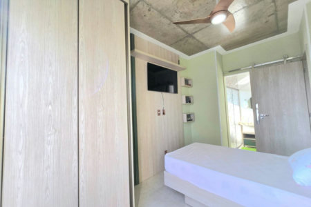 Apartamento com 2 dormitórios à venda, 74 m² por R$ 1.010.000,00 - Embaré - Santos/SP