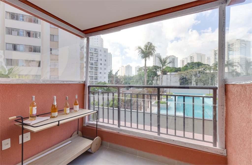 Apartamento à venda com 3 quartos, sendo 1 suíte, em Jardim Marajoara, São Paulo, SP