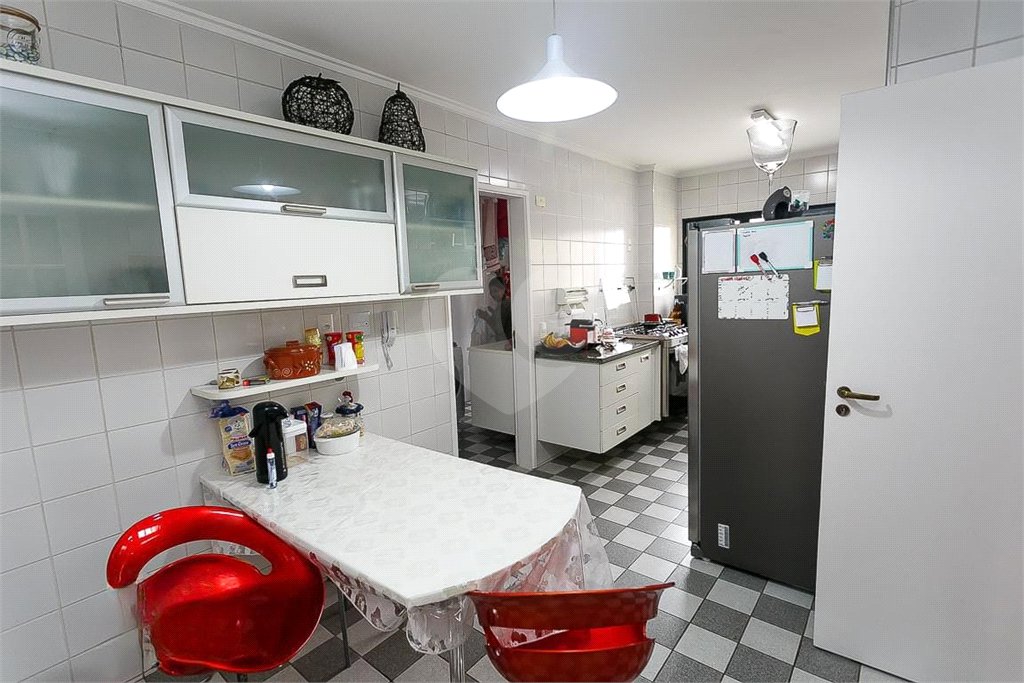 Apartamento à venda com 3 quartos, sendo 1 suíte,  em Paraíso do Morumbi, São Paulo, SP