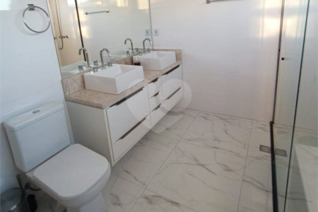 Casa à venda com 3 suítes no condomínio Granja Deolinda, Sorocaba - SP