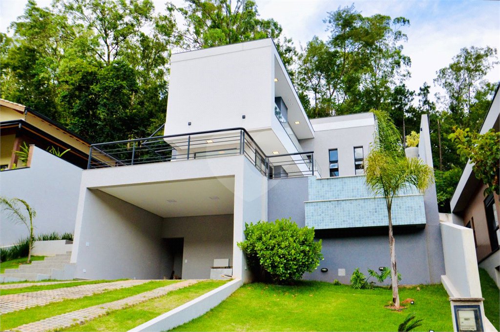 Casa à venda com 3 suítes no condomínio Quintas da Boa Vista, Atibaia - SP