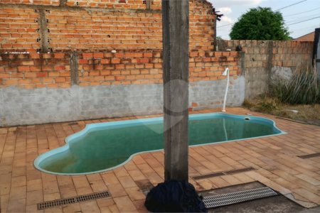 Casa à venda com 2 quartos, sendo 1 suíte, em Jardim Adalberto Frederico de Oliveira Roxo I, Araraquara, SP