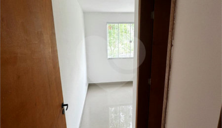 Casa à venda com 2 quartos, sendo 1 suíte,  em Campo Grande, Rio de Janeiro, RJ