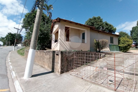 Terreno comercial na Avenida Independencia em Vinhedo/SP