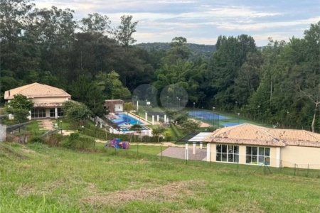 Casa à venda com 3 quartos, sendo 2 suítes, no condomínio Terra Caxambu, Jundiaí - SP