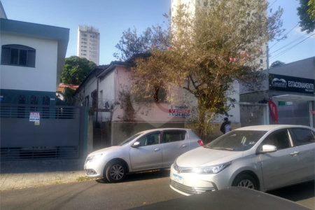 Casa à venda com 4 quartos, sendo 1 suíte, em Alto da Boa Vista, São Paulo, SP