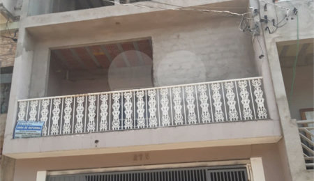 Sobrado à venda com 5 quartos, sendo 3 suítes,  em Horto, São Paulo, SP