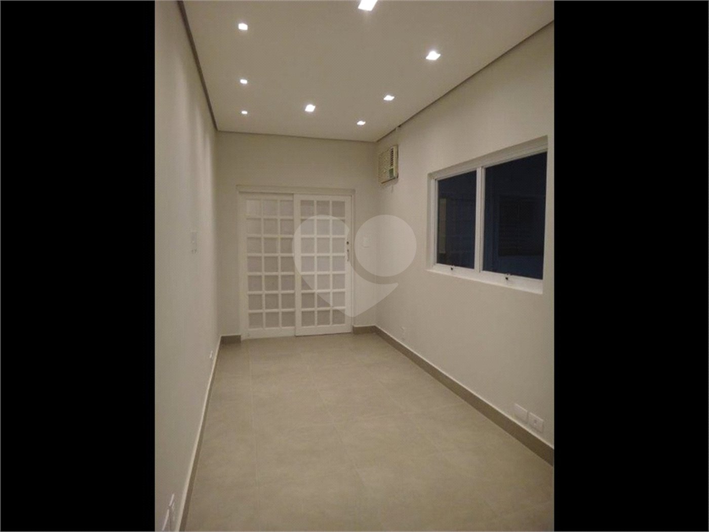 Casa à venda com 3 quartos, sendo 2 suítes,  em Mirandópolis, São Paulo, SP