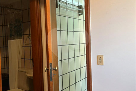 Apartamento à venda com 4 suítes em Vila Uberabinha, São Paulo, SP