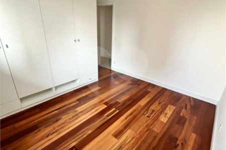 Apartamento à venda com 3 suítes em Vila Andrade, São Paulo, SP