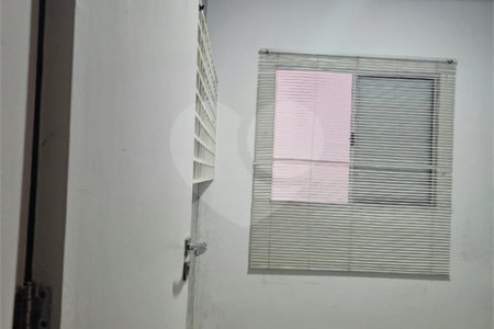 Casa à venda com 3 quartos, sendo 1 suíte,  no condomínio Residencial Rubi, Mogi das Cruzes - SP