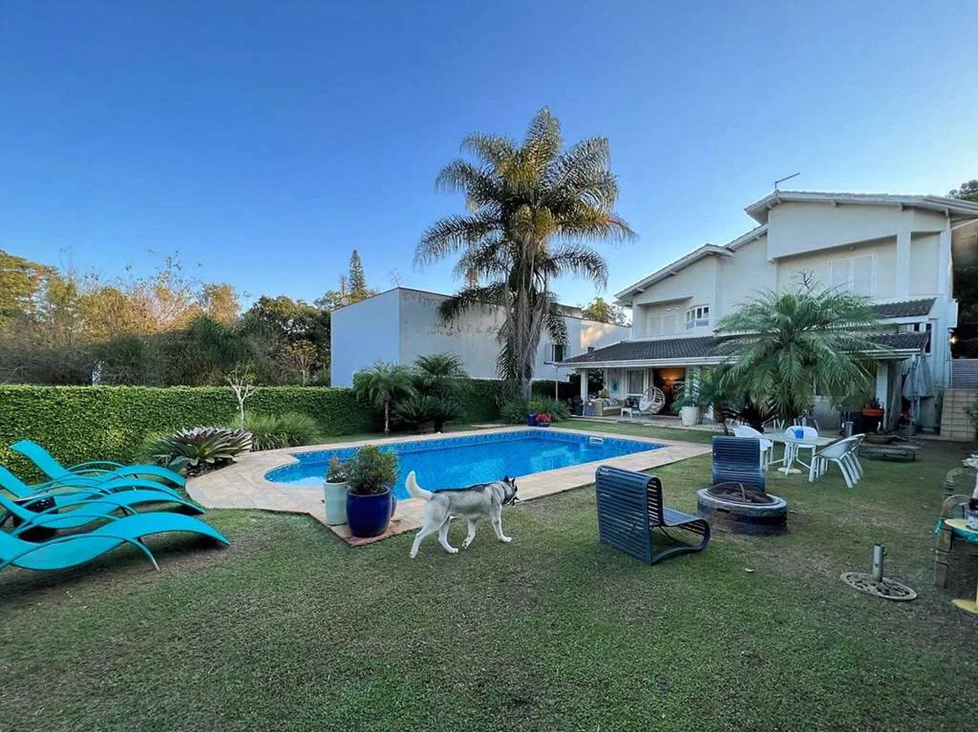 Casa à venda com 4 suítes em Vila Santo Antônio, Cotia, SP