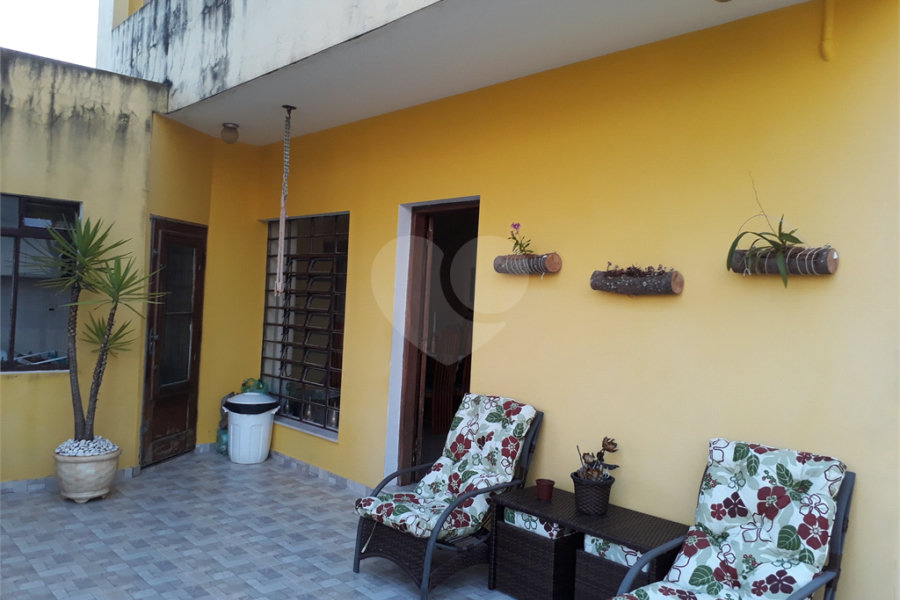 Sobrado à venda com 3 quartos, sendo 1 suíte, em Tremembé, São Paulo, SP