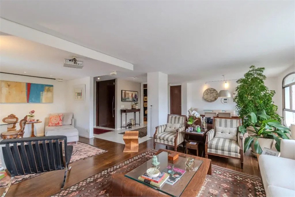 Apartamento à venda com 3 suítes em Vila Morumbi, São Paulo, SP