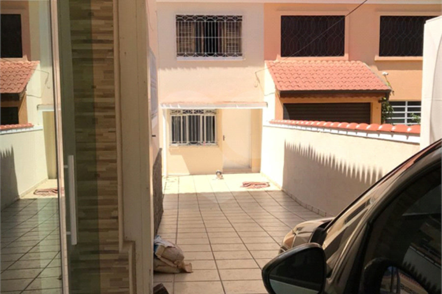 Sobrado à venda ou para alugar com 4 quartos, sendo 1 suíte, em Parada Inglesa, São Paulo, SP