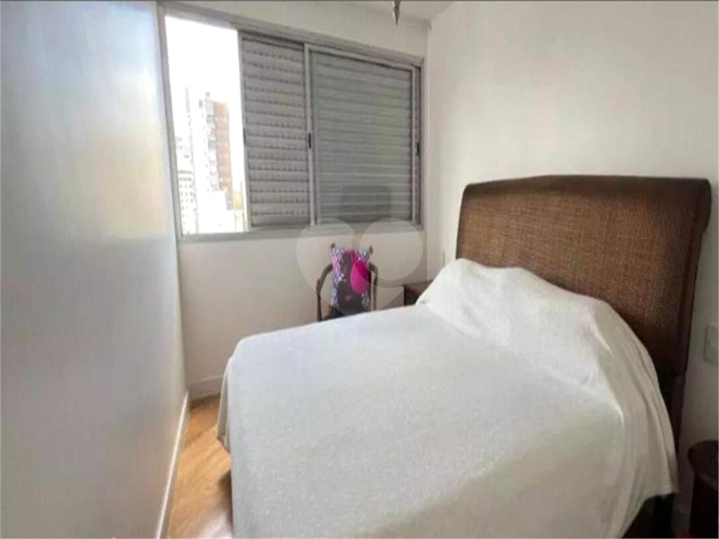 Apartamento à venda com 3 quartos, sendo 1 suíte, em Moema, São Paulo, SP