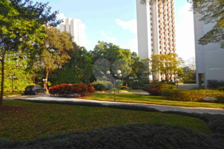 Apartamento à venda com 4 suítes em Jardim Marajoara, São Paulo, SP
