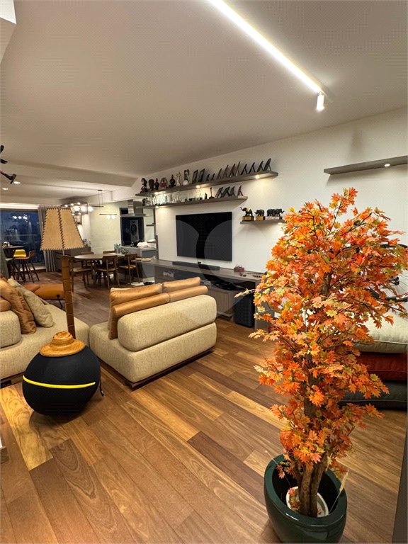 Apartamento à venda com 3 quartos, sendo 2 suítes, em Vila Mariana, São Paulo, SP