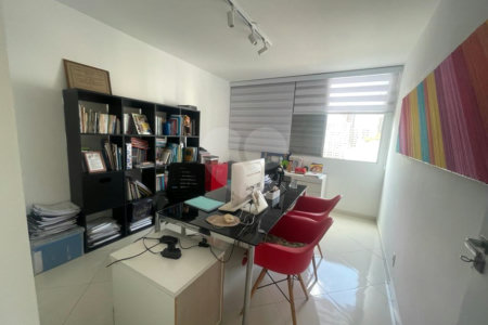 Apartamento à venda com 3 quartos, sendo 1 suíte, em Cerqueira César, São Paulo, SP