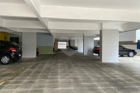 Apartamento à venda com 2 quartos, sendo 1 suíte, em Guilhermina, Praia Grande, SP