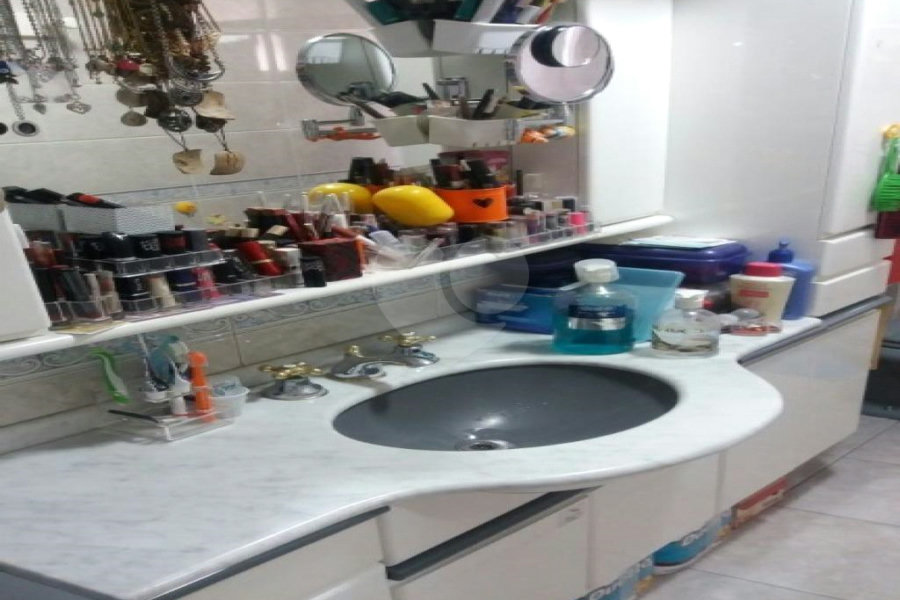 Casa à venda com 3 quartos, sendo 1 suíte,  no condomínio Alameda do Eucaliptos, São Paulo - SP