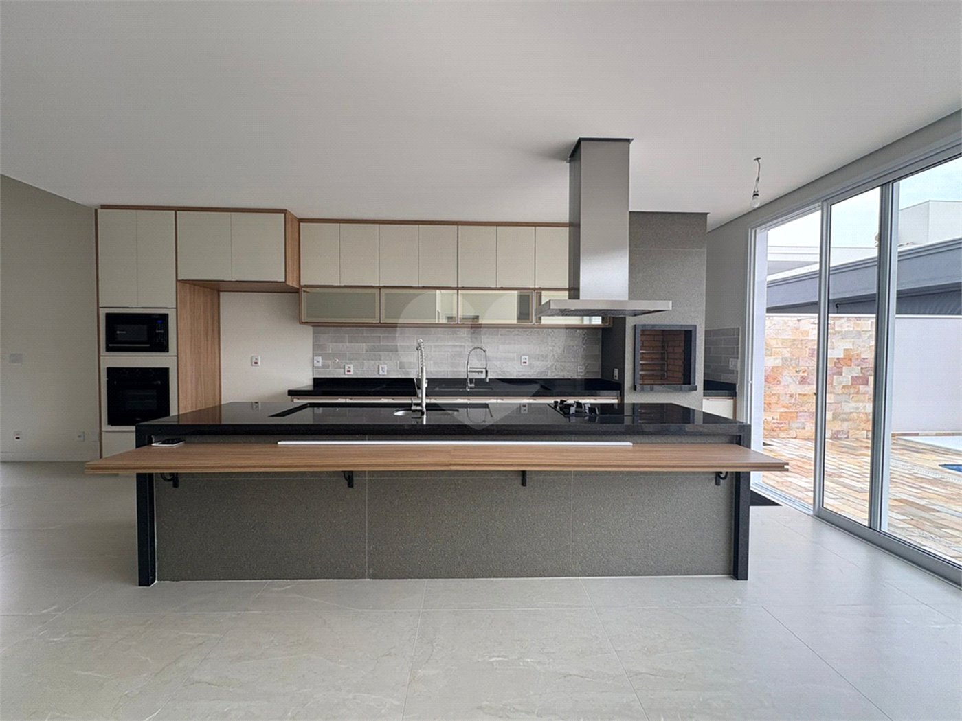– CONDOMINIO FABER 4