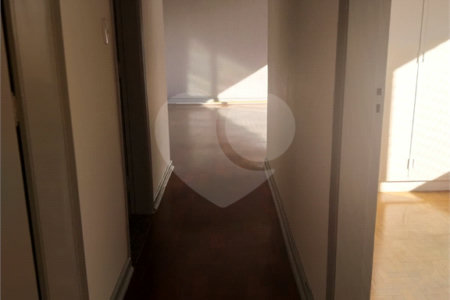 Apartamento à venda com 3 quartos, sendo 1 suíte, em Vila Paulicéia, São Paulo, SP
